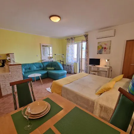 Rina Apartment *