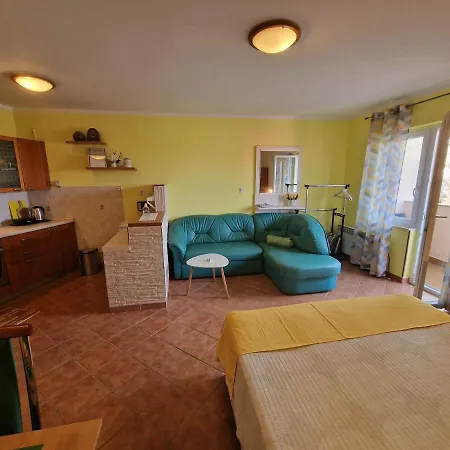 Rina Apartment *